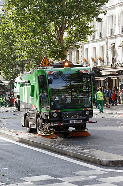 Gay pride Paris JUN13-288